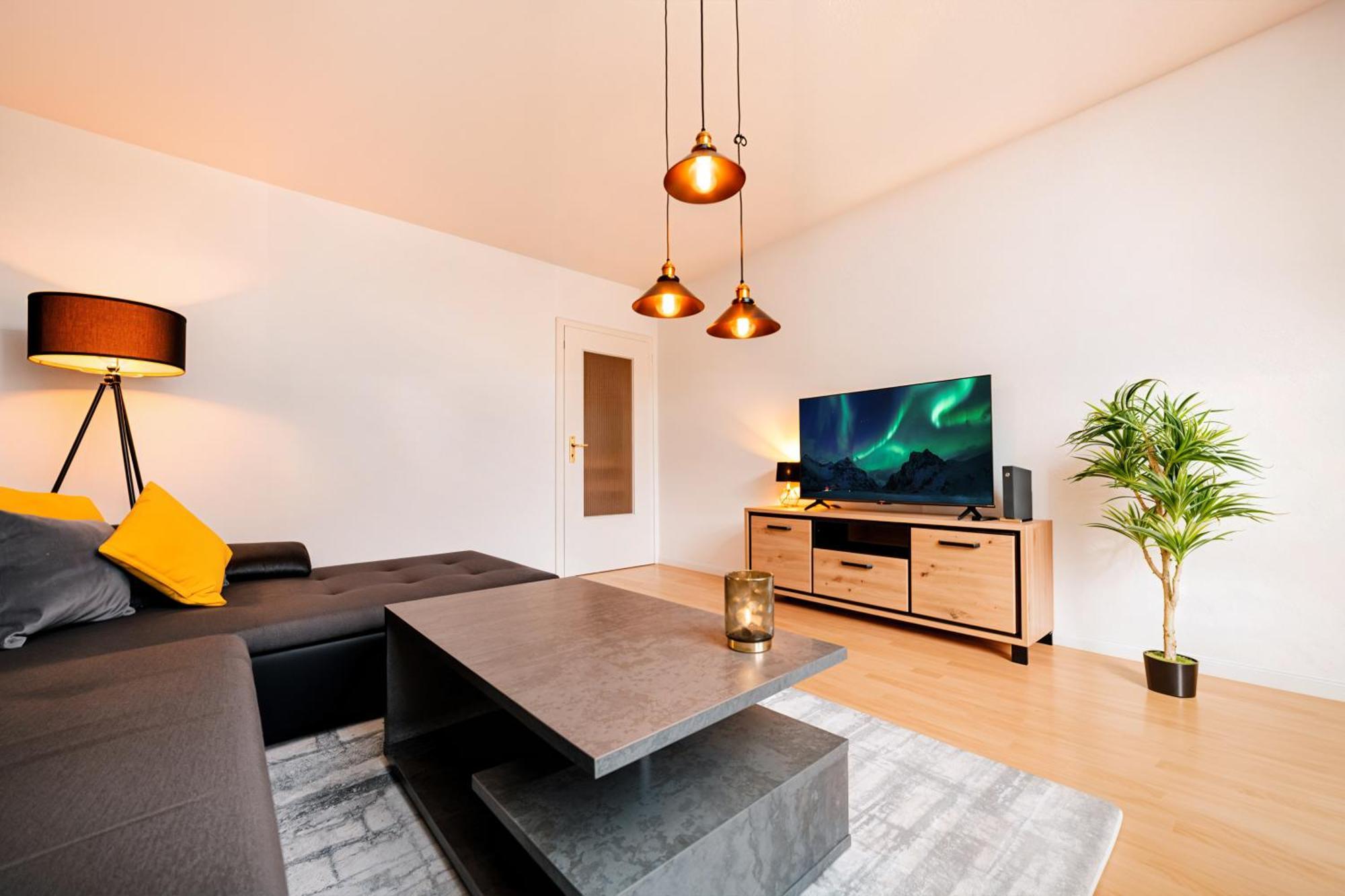 Smart Home - Essen - Perfect For 5 Guests! Central - Balcony - Netflix - Free Parking Zone Buitenkant foto